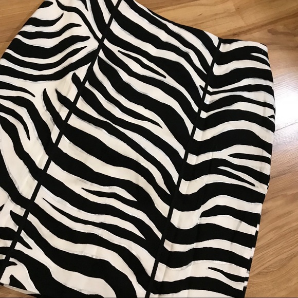 White House Black Market Pencil Skirt! - Picture 2 of 6